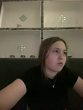 Snapshot of Eloise_Celine chatting on February 5, 2025, 5:31 pm Eloise Celine online show from February 5, 2025, 5:31 pm