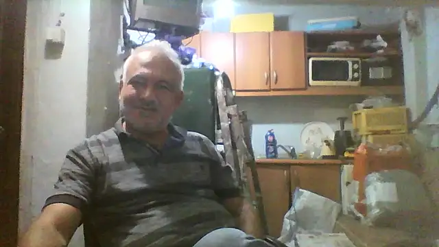 Snapshot of murat7888 chatting on October 17, 2025, 6:28 am murat7888 online show from October 17, 2025, 6:28 am