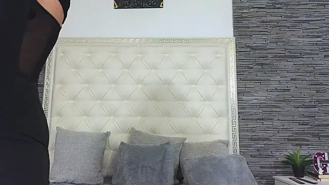 EliteDomina online show from October 22, 2025, 5:18 am