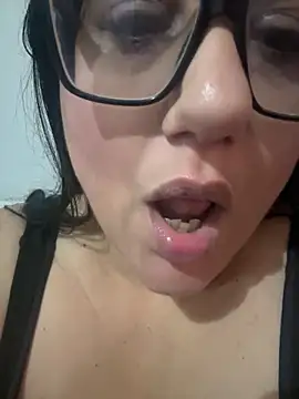 Snapshot of daianaspencer chatting on December 17, 2025, 11:48 am daianaspencer online show from December 17, 2025, 11:48 am