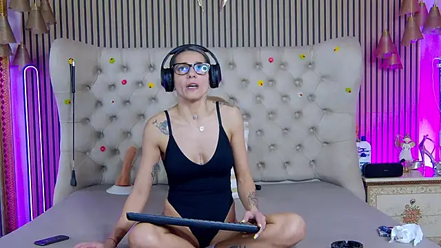 Snapshot of PlayfulShow chatting on February 24, 2026, 1:12 pm PlayfulShow online show from February 24, 2026, 1:12 pm