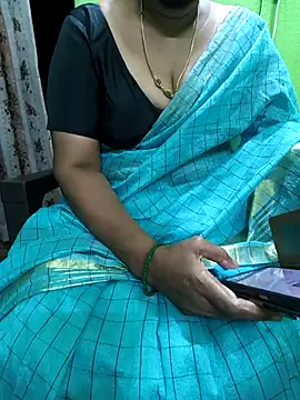 Snapshot of niiveditha chatting on October 4, 2025, 2:02 am niiveditha online show from October 4, 2025, 2:02 am