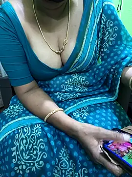 Snapshot of niiveditha chatting on September 18, 2025, 2:09 pm niiveditha online show from September 18, 2025, 2:09 pm