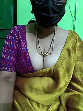 Snapshot of niiveditha chatting on March 7, 2025, 4:35 am niiveditha online show from March 7, 2025, 4:35 am