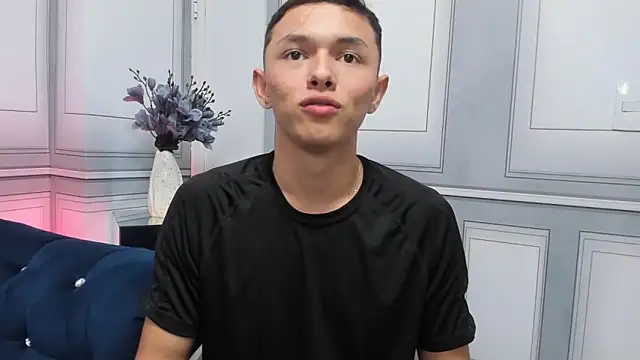 Snapshot of Andy_dior18 chatting on September 24, 2025, 2:18 am Andy dior18 online show from September 24, 2025, 2:18 am