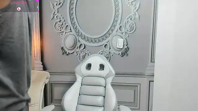 Snapshot of Andy_dior18 chatting on October 12, 2025, 2:13 am Andy dior18 online show from October 12, 2025, 2:13 am
