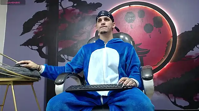 Dirty Kingg online show from October 30, 2025, 7:44 pm