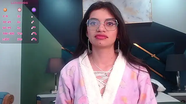 Snapshot of Emerald_gh chatting on February 10, 2025, 10:20 am Emerald gh online show from February 10, 2025, 10:20 am