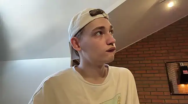 Julian wins online show from February 24, 2025, 8:06 am