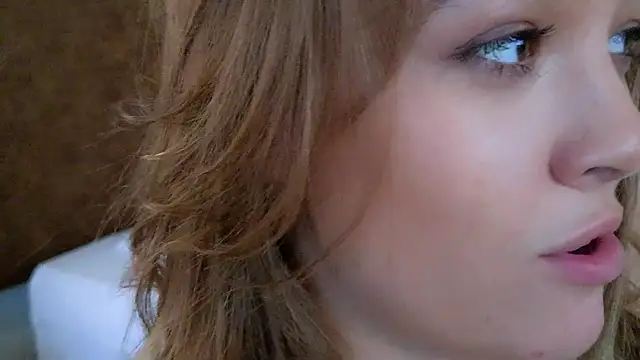 Snapshot of DemiDee chatting on October 25, 2025, 10:36 am DemiDee online show from October 25, 2025, 10:36 am