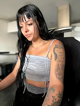 Snapshot of Dulce__Boyd chatting on October 7, 2025, 1:34 pm Dulce Boyd online show from October 7, 2025, 1:34 pm