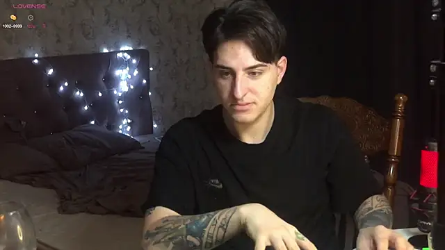 dark-willoww online show from February 11, 2025, 4:44 am