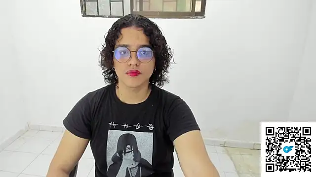 Snapshot of Diane_blossom chatting on November 18, 2025, 5:49 pm Diane blossom online show from November 18, 2025, 5:49 pm