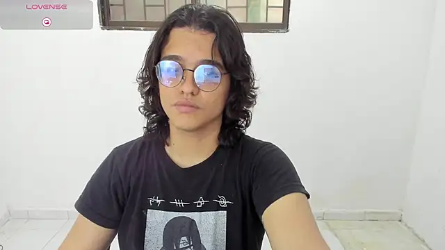 Snapshot of Diane_blossom chatting on December 18, 2025, 7:40 pm Diane blossom online show from December 18, 2025, 7:40 pm