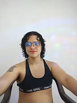 Snapshot of Diane_blossom chatting on October 25, 2025, 7:25 pm Diane blossom online show from October 25, 2025, 7:25 pm