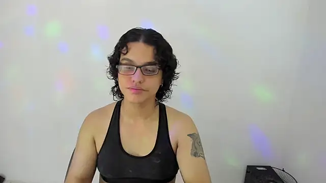 Snapshot of Diane_blossom chatting on October 15, 2025, 6:16 pm Diane blossom online show from October 15, 2025, 6:16 pm