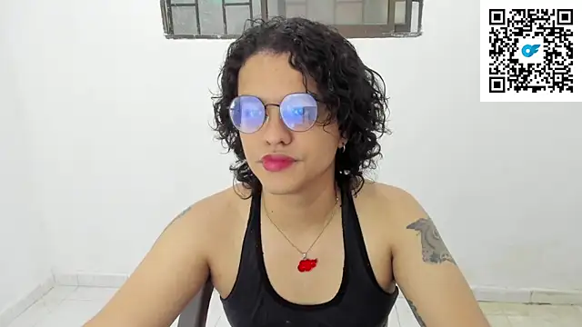 Snapshot of Diane_blossom chatting on November 22, 2025, 6:40 pm Diane blossom online show from November 22, 2025, 6:40 pm