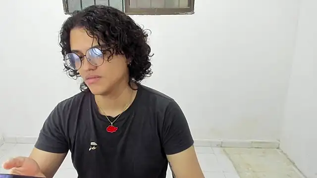 Snapshot of Diane_blossom chatting on December 4, 2025, 5:12 pm Diane blossom online show from December 4, 2025, 5:12 pm