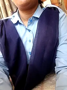 sinnerlady online show from April 18, 2026, 5:32 am