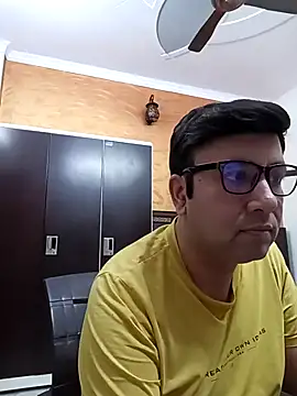 innocentboy1987 online show from March 21, 2025, 7:55 am