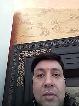 innocentboy1987 online show from November 18, 2025, 6:39 am