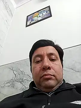 innocentboy1987 online show from February 11, 2025, 4:13 pm