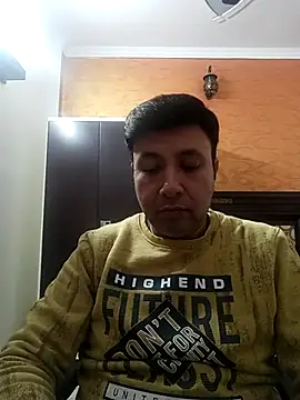 innocentboy1987 online show from December 4, 2025, 4:33 am