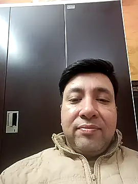 innocentboy1987 online show from February 5, 2026, 3:35 am