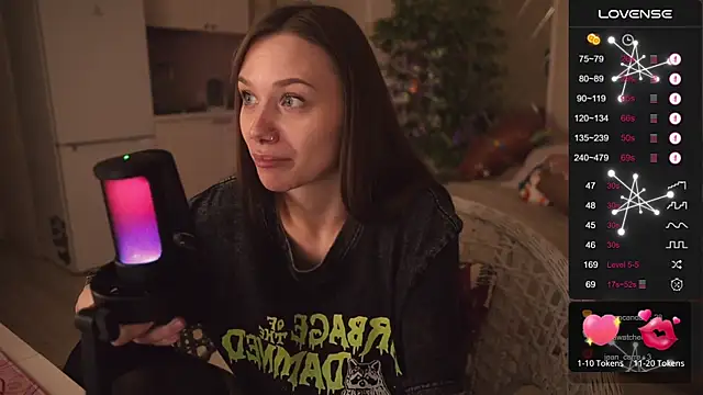 alexa feels  online show from September 20, 2025, 7:41 pm