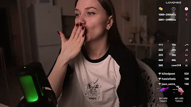 alexa feels  online show from February 9, 2025, 9:39 pm