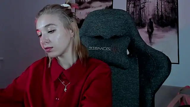 Snapshot of PhilippaAdamas chatting on February 14, 2025, 8:42 am PhilippaAdamas online show from February 14, 2025, 8:42 am