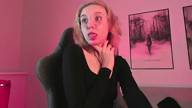 Snapshot of PhilippaAdamas chatting on March 2, 2025, 2:19 am PhilippaAdamas online show from March 2, 2025, 2:19 am