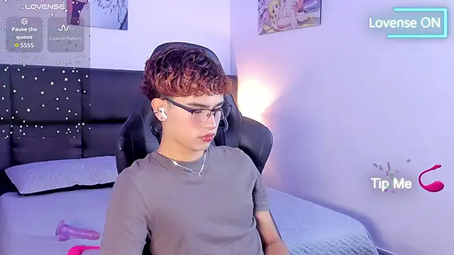 Snapshot of Aiiden_15 chatting on September 23, 2025, 12:34 pm Aiiden 15 online show from September 23, 2025, 12:34 pm