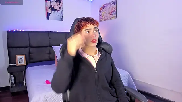 Snapshot of Aiiden_15 chatting on November 13, 2025, 12:42 pm Aiiden 15 online show from November 13, 2025, 12:42 pm