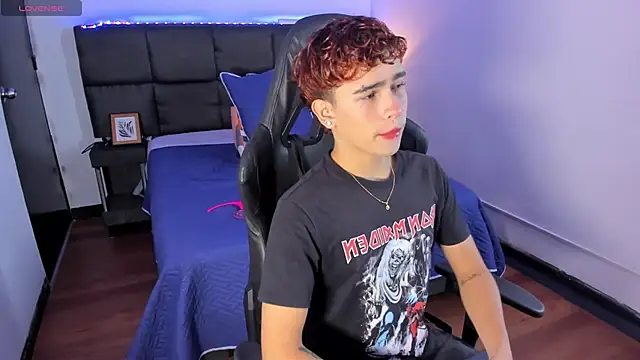 Snapshot of Aiiden_15 chatting on November 27, 2025, 12:38 pm Aiiden 15 online show from November 27, 2025, 12:38 pm