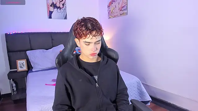 Snapshot of Aiiden_15 chatting on November 14, 2025, 12:53 pm Aiiden 15 online show from November 14, 2025, 12:53 pm