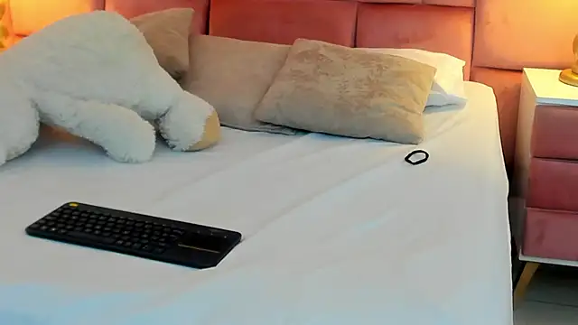 Snapshot of ArianaFranco chatting on February 27, 2026, 1:00 pm ArianaFranco online show from February 27, 2026, 1:00 pm