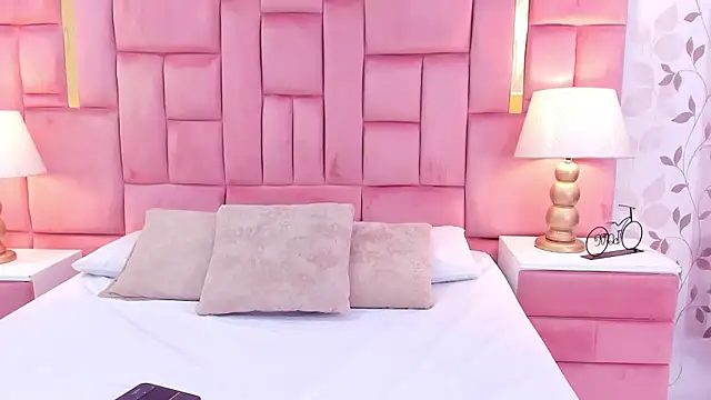 Snapshot of ArianaFranco chatting on January 19, 2026, 1:59 pm ArianaFranco online show from January 19, 2026, 1:59 pm