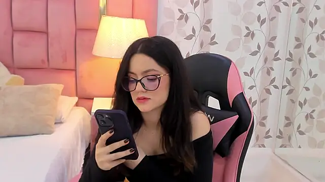 Snapshot of ArianaFranco chatting on February 11, 2026, 3:01 pm ArianaFranco online show from February 11, 2026, 3:01 pm