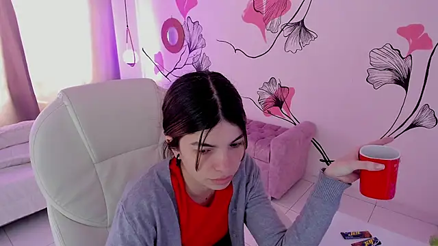 Isabela Fiorelli online show from April 18, 2026, 1:24 pm