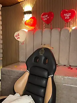 Cute Angell  online show from February 13, 2026, 4:56 am