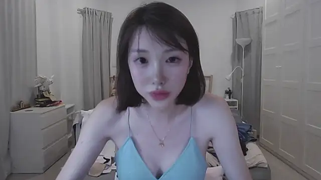 Snapshot of joycemilka chatting on February 13, 2025, 1:37 pm joycemilka online show from February 13, 2025, 1:37 pm