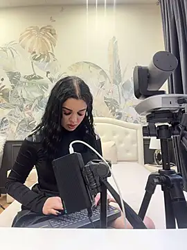 MaeveMoon online show from June 6, 2026, 8:58 pm