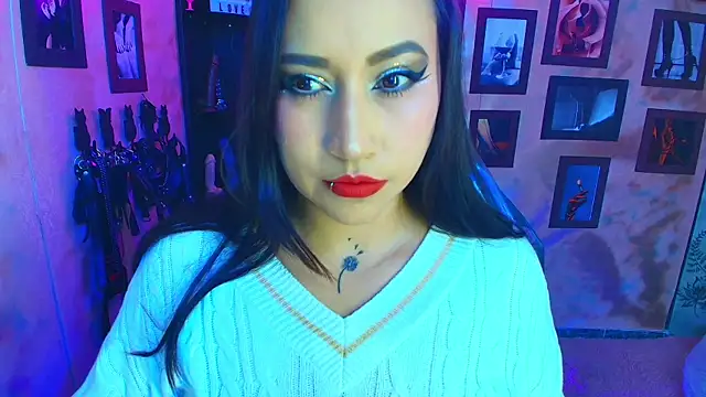 Snapshot of cherryy_bombshelll chatting on October 3, 2025, 4:19 pm cherryy bombshelll online show from October 3, 2025, 4:19 pm