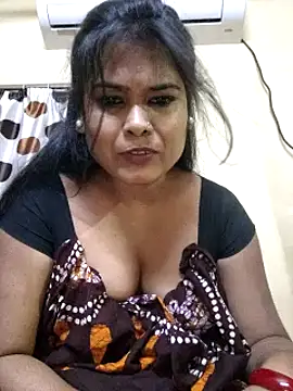Snapshot of BOLDBEAUTY09 chatting on February 16, 2025, 4:32 pm BOLDBEAUTY09 online show from February 16, 2025, 4:32 pm