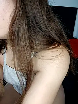 Snapshot of Ezella1 chatting on November 1, 2025, 11:53 pm Ezella1 online show from November 1, 2025, 11:53 pm