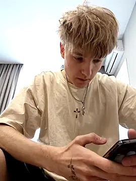 Snapshot of And25bn chatting on October 29, 2025, 11:31 am And25bn online show from October 29, 2025, 11:31 am