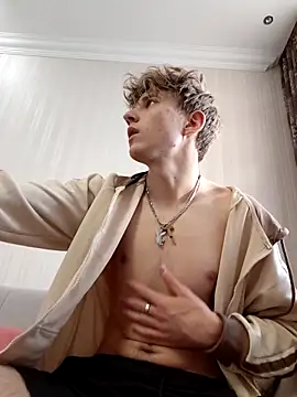 Snapshot of And25bn chatting on November 2, 2025, 2:00 pm And25bn online show from November 2, 2025, 2:00 pm