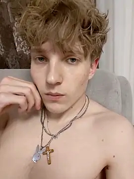 Snapshot of And25bn chatting on November 10, 2025, 3:17 pm And25bn online show from November 10, 2025, 3:17 pm