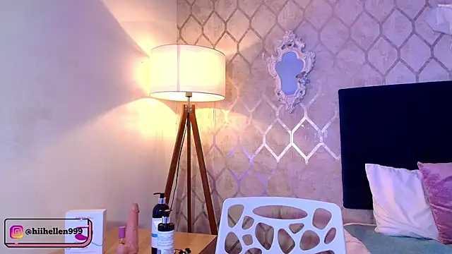 Snapshot of Hellen_Hell_ chatting on September 18, 2025, 7:28 pm Hellen Hell online show from September 18, 2025, 7:28 pm